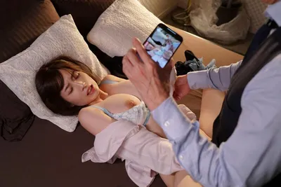 Cấp trên chuốc thuốc em thư ký bắt chịch cả đêm khi đi công tác xa