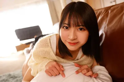 Chị gái lần đầu có thằng bồ còn nhiều ngỡ ngàng nên mượn buồi thằng em tập trước